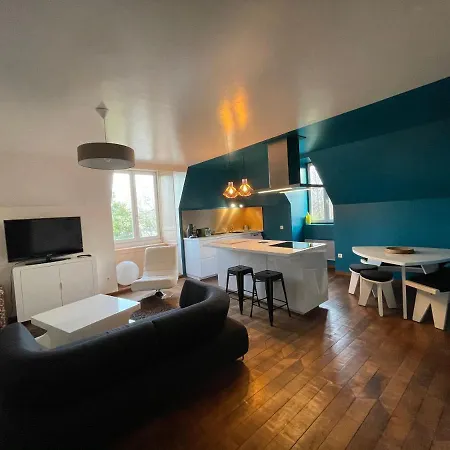 Daire Joli Appartement Renove Dans Batisse Du 18Eme Mayenne