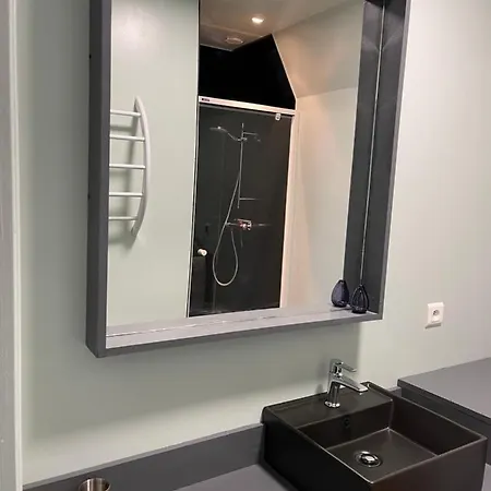 Daire Joli Appartement Renove Dans Batisse Du 18Eme